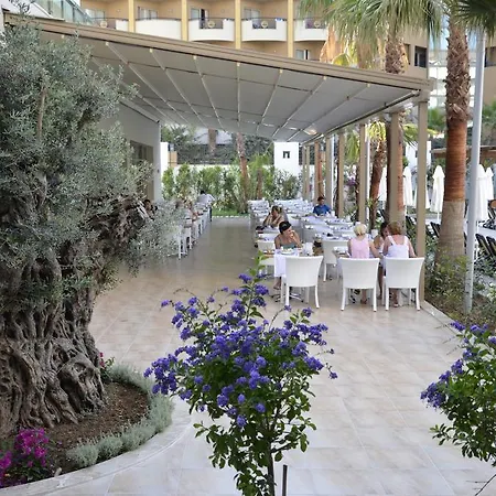 Port Resort 5*